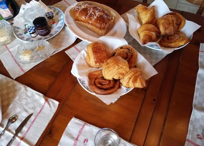 Chez Eugène Et Valérie Saint-Cybardeaux